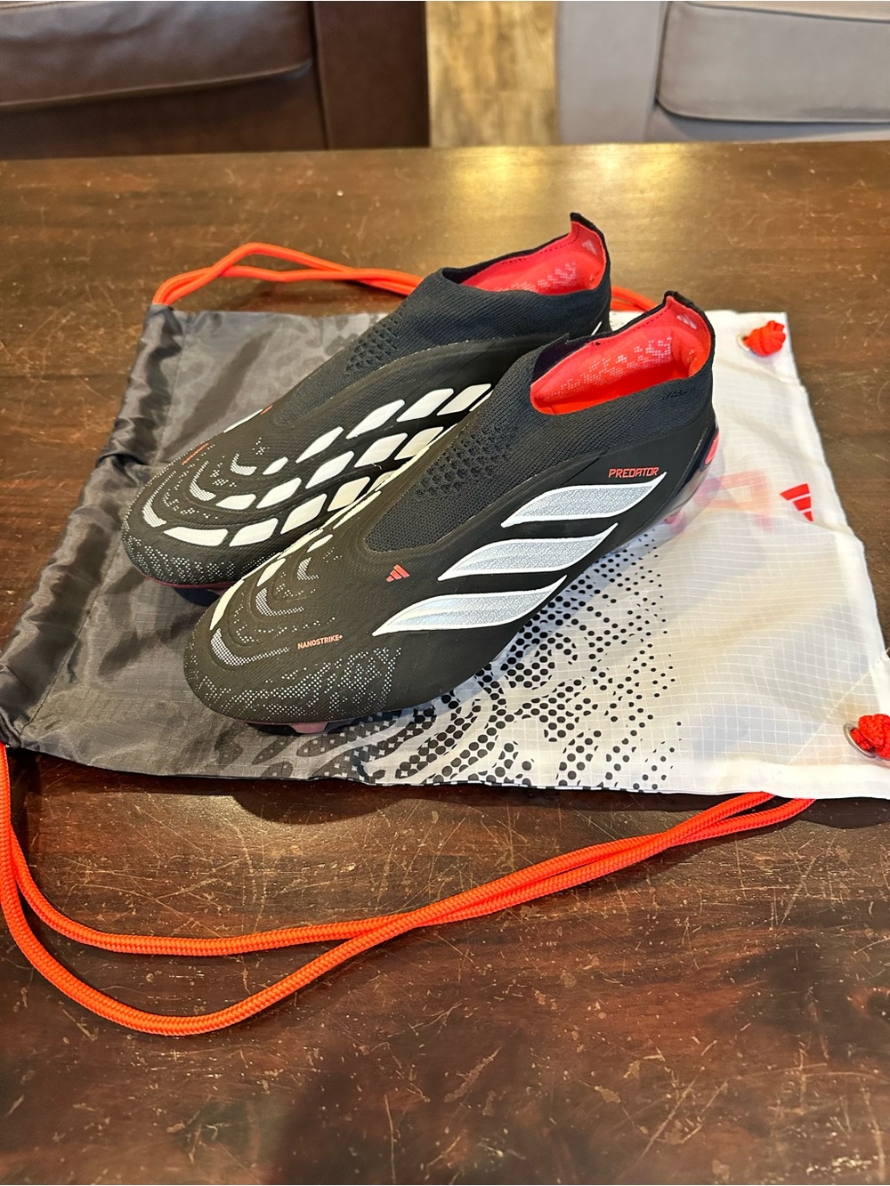 Adidas Predator Elite LL Laceless Size 9